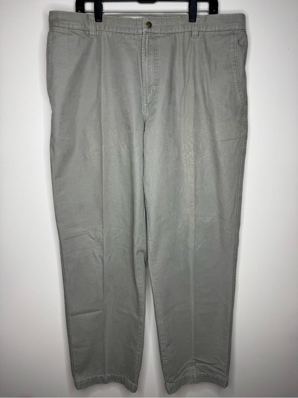 Columbia Men’s Straight Chinos in Light Gray Outdoor Relaxed Fit 40x32